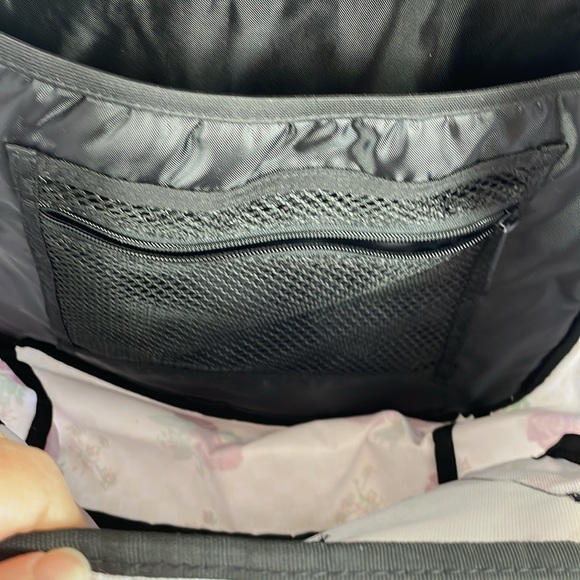 VANS Cream & White Checkerboard Floral Full Size Backpack with Zipper Pockets - Picture 8 of 17